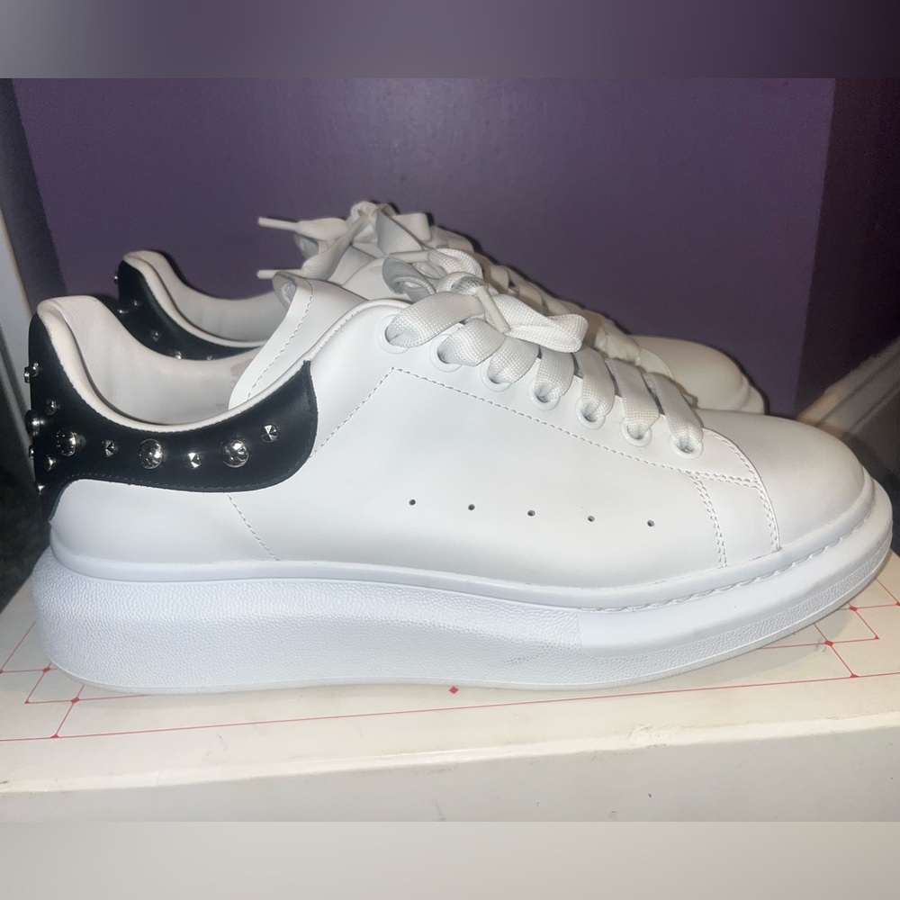 Alexander McQueen Oversized Sneaker 'White Studd'